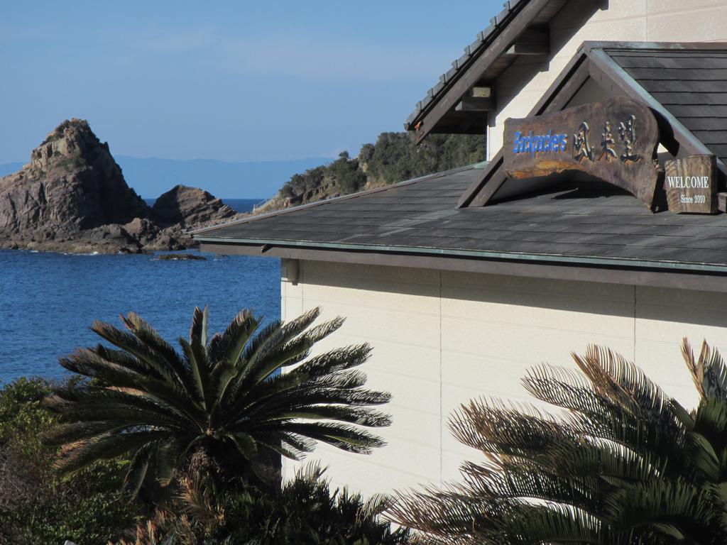 Amakusa West Coast Backpackers Fu-Raibou Albergue Exterior foto